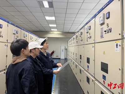 寒風中的藍色——安全系統監控服務的守護之旅